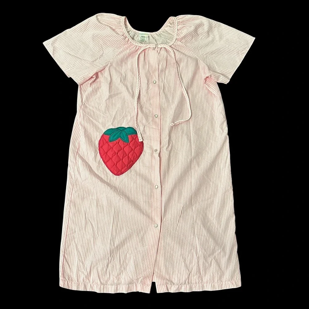 Simply Basic Pink Seersucker Strawberry Pocket Snap Front House‎ Dress Medium